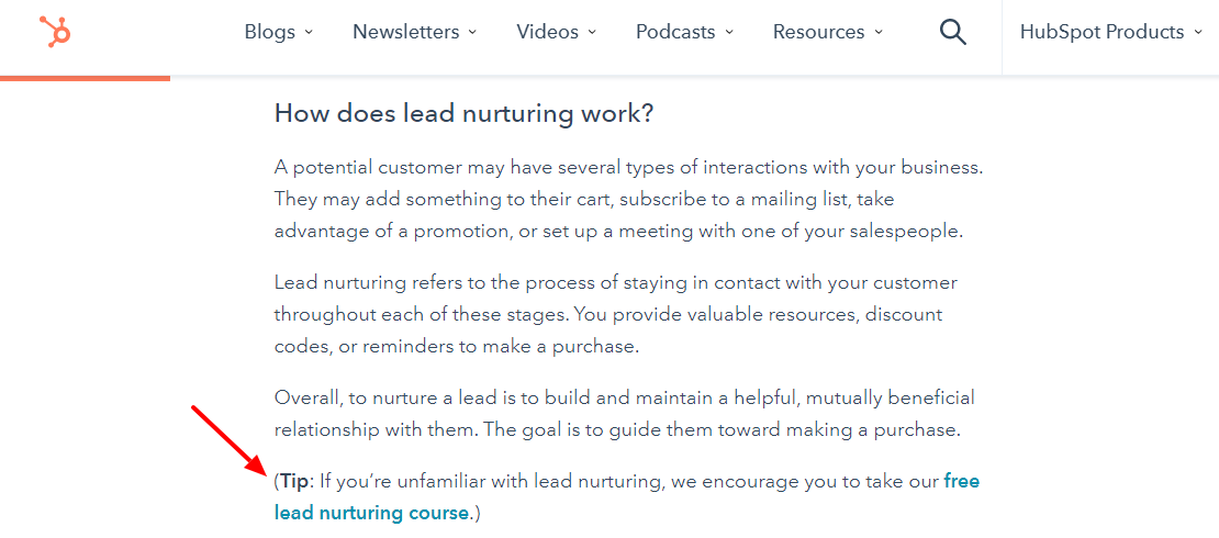 Smart lead-nurturing course promotion by Hubspot in an article